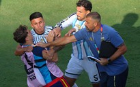Lộ nguyên nhân vụ hỗn chiến sau chung kết World Cup, Paredes bị lên án dữ dội