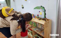 UBND xã đình chỉ đồ chơi học liệu mầm non bạo lực, vi phạm pháp luật