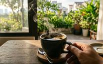 Từ cữ cà phê mỗi sáng: Phát hiện tin vui bất ngờ cho người tuổi 50