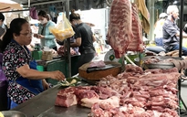 Xăng dầu giảm sâu, giá hàng hóa vẫn neo cao
