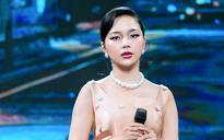 'Bản sao' Lệ Quyên giữ phong độ, gây 'sốt' khi hát 'Sầu tím thiệp hồng'