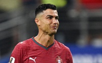 Ronaldo nghẹn ngào bật khóc chia tay World Cup, ôm tạm biệt Yamal: Khoảnh khắc nhói lòng