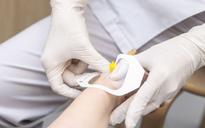 Việt Nam phát triển vắc xin điều trị, thử nghiệm thuốc mới
