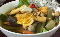 Tô bún chay Huế có hơn 10 nguyên liệu, điều gì làm nên hương vị đặc trưng?