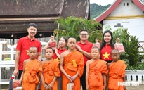 Mang yêu thương đến trẻ mồ côi chưa một lần được khám bệnh ở Lào