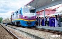 Có gì đặc biệt trên đoàn tàu du lịch Phong Nha - cố đô Huế?