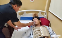 Gia đình anh phụ hồ hai vợ chồng nằm 2 bệnh viện