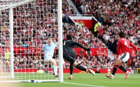 VAR công nhận bàn thắng gây tranh cãi dữ dội của Man City, ban trọng tài phải xin lỗi M.U