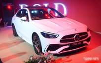 Sedan bán chạy nhất của Mercedes tại Việt Nam bị triệu hồi do lỗi khóa cửa