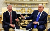 Thủ tướng Canada Carney kể về lời đùa của ông Trump khi tặng chìa khóa Nhà Trắng