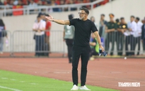 Đội tuyển Thái Lan di chuyển mệt nhọc từ Bangkok đến Bandung dự FIFA ASEAN Cup, HLV Hudson nói gì?