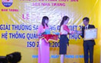 Đón nhận giải thưởng Sao vàng Đất Việt năm 2013