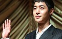 Kim Hyun-joong vẫn bị điều tra tội hành hung bạn gái