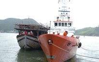 Cứu tàu cá bị hỏng máy cùng 34 ngư dân