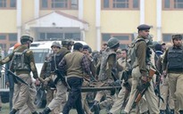 Phiến quân giết 13 cảnh sát Ấn Độ