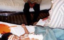 Nỗi thống khổ của hai vợ chồng người Ê đê