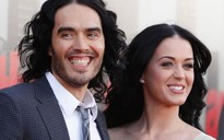 Russell Brand “đá” Katy Perry chỉ bằng một… tin nhắn