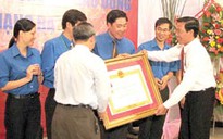 Đoàn trường ĐH Y Dược nhận Huân chương Lao động hạng 3