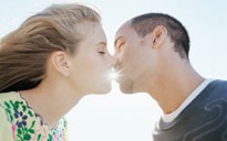 Nụ hôn ở phim xưa và nay có gì khác nhau?