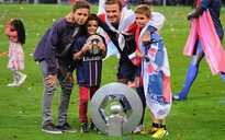 Con trai Beckham lần đầu được gọi lên đội U.18 Arsenal