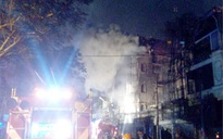 Cháy nhiều nhà trên đường Trần Quốc Thảo, Q.3