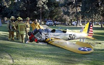 Rơi máy bay cổ, diễn viên Harrison Ford bị thương nhẹ