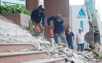 Ông Đoàn Ngọc Hải 'giành lại vỉa hè': Đập bỏ bậc tam cấp trên phố Nguyễn Huệ