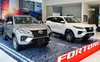 Nắm lợi thế Toyota Fortuner băng băng về đích, Ford Everest nỗ lực bám đuổi