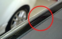 Tấm che nhỏ trên nóc ô tô có tác dụng gì?