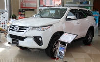 Doanh số bán Toyota Fortuner giảm mạnh, nguy cơ mất ngôi vương