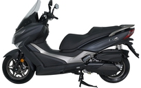 Xe ga ‘Made in Malaysia’ giá gần 90 triệu đồng, cạnh tranh Yamaha XMax 250