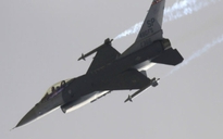 Mỹ: Tiêm kích F-16 đâm máy bay Cessna trên không