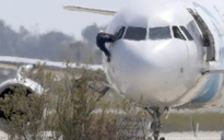 Không tặc cướp máy bay Ai Cập đã đầu hàng nhà chức trách đảo Cyprus