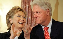 Công bố thu nhập và thuế, bà Clinton gây áp lực cho ông Trump