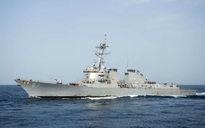 Mỹ tuyên bố sẽ trả đũa việc tàu chiến bị tên lửa bắn hụt