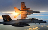 Hai máy bay F/A-18 của Mỹ đâm nhau, phi công thoát nạn