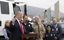 Tổng thống Trump thị sát biên giới Mỹ - Mexico