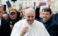Giáo hoàng Francis làm việc trở lại sau khi nghỉ ốm