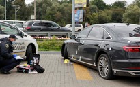 Xe chở trưởng trợ lý của tổng thống Ukraine bị nã đạn
