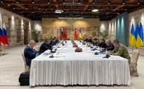 Chiến sự ngày 34: đàm phán Nga - Ukraine khả quan, căng thẳng ngoại giao Nga - phương Tây