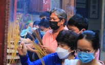 Rằm tháng giêng, chùa Bà Sài Gòn khói hương nghi ngút: Ai cũng mong bình an năm mới