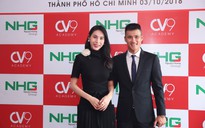 Thủy Tiên làm hậu phương cho Công Vinh... lên chức