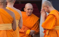 Cảnh sát Thái Lan bố ráp ngôi chùa bị nghi rửa tiền