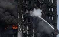 Hỏa hoạn kinh hoàng ở London: Em bé thoát chết nhờ mẹ ném qua cửa sổ