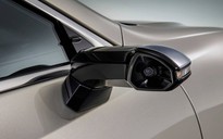 Lexus lắp camera quan sát thay cho gương chiếu hậu truyền thống