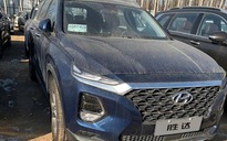 Hyundai SantaFe mới toanh bị 'bỏ rơi' ở tâm dịch Vũ Hán