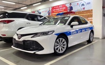 Sau VinFast Lux, đến lượt Toyota Camry 2020 được chọn làm xe CSGT