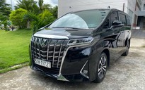 Toyota Alphard 'lướt' 6 tháng mất 500 triệu đồng