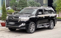 Toyota Land Cruiser VXS chạy lướt rao giá 6 tỉ đồng