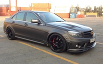 Xe độc Mercedes C63 AMG 12 năm tuổi tại Việt Nam